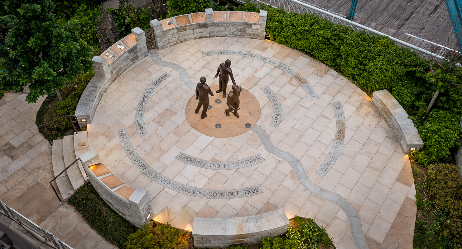 EJM Overview Plaza